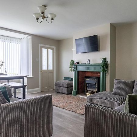 Beachfront Apartment - Ground Floor Apartment With Sea Views, Next To The Beach, Bridlington, North Yorkshire Bessingby Buitenkant foto